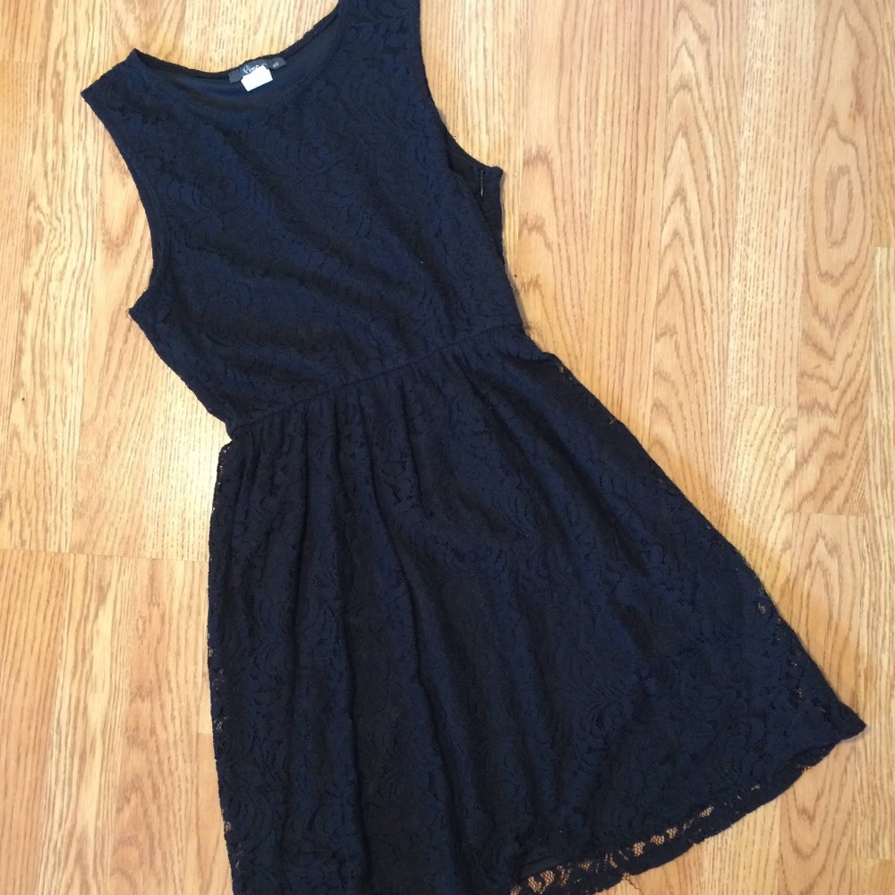 Black lace dress